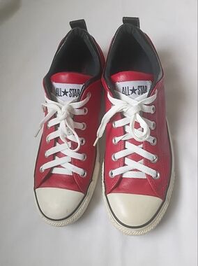 Converse All Star Men's Red Low-Top Sneakers Size 8.